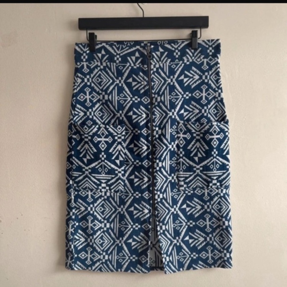 Le Lis Navy and White Geometric Pencil Skirt